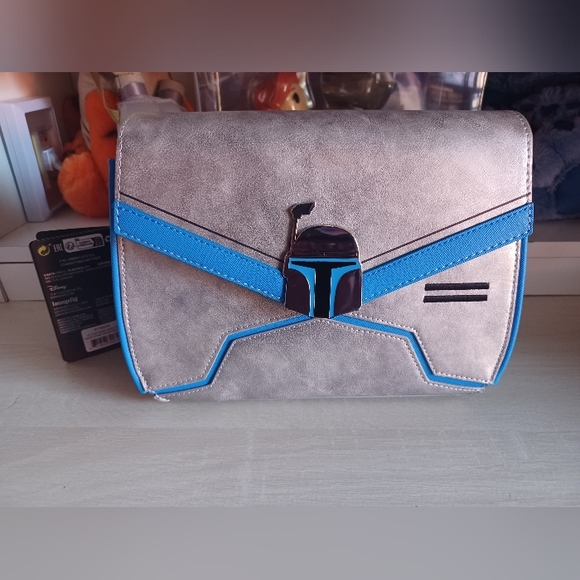 NWT Loungefly Jango Fett Chain Strap Crossbody Bag - Picture 4 of 7